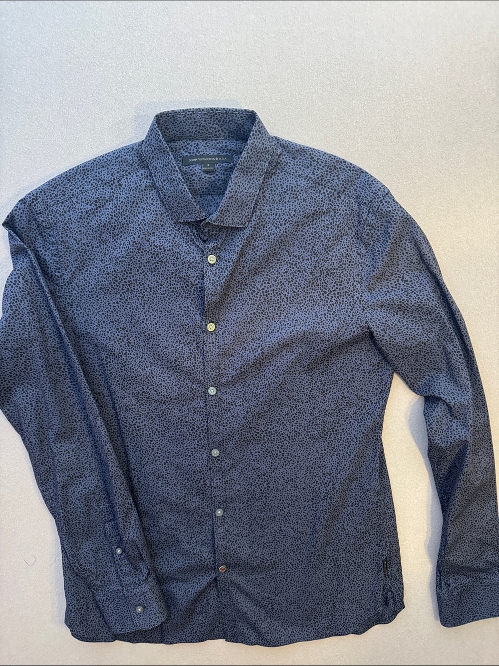 John Varvatos Star USA Shirt S From TV Show “Yellowjackets” Wardrobe
